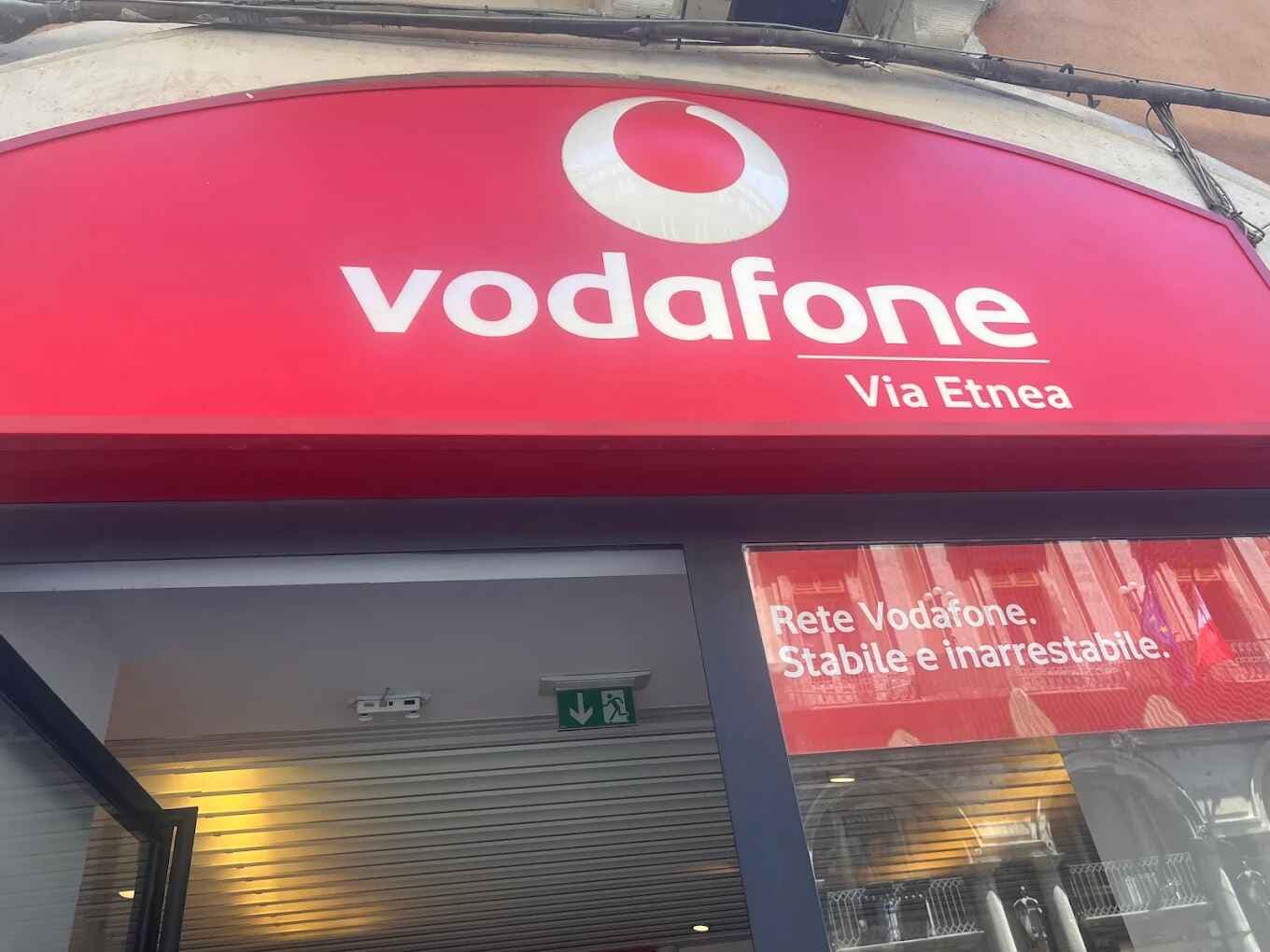 Il Vodafone Store di Etnea